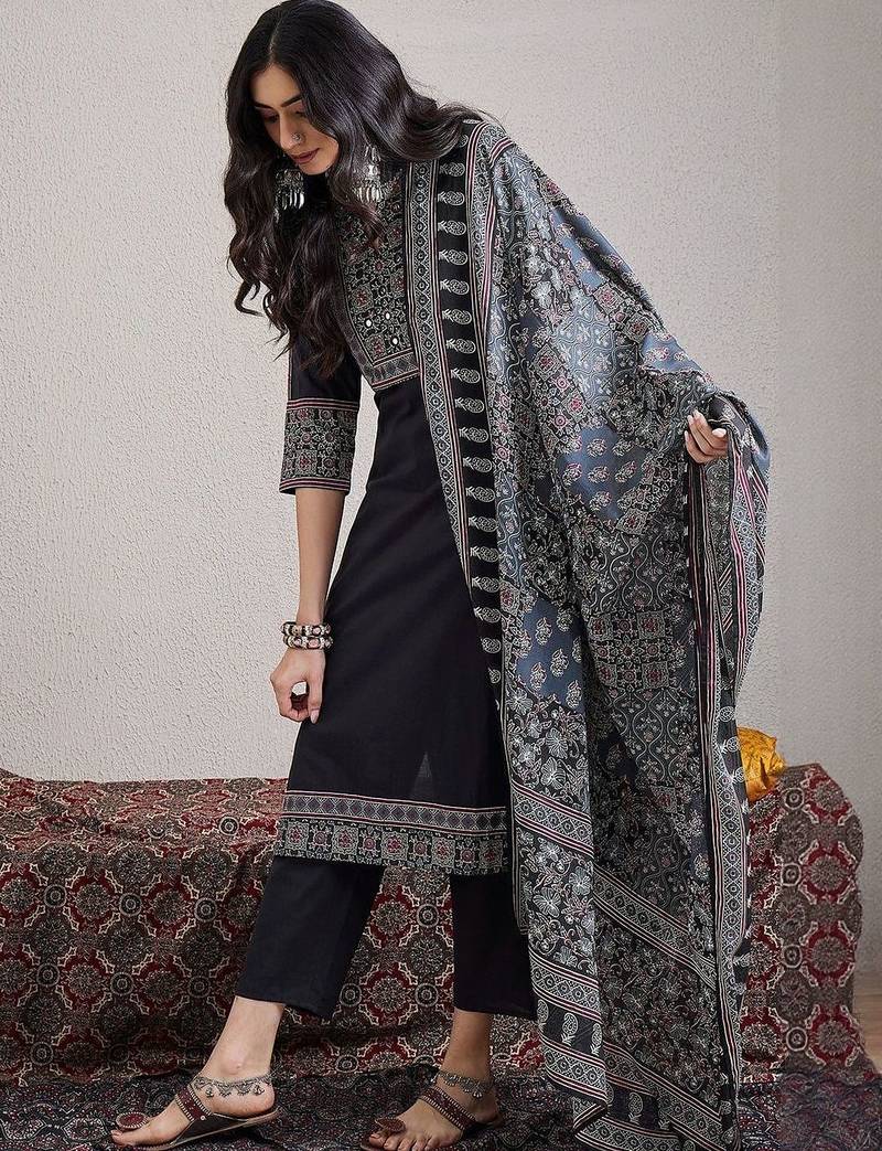 Ethnic Motifs Embroidered Mirror Work Pure Cotton Kurta With Trousers & Dupatta