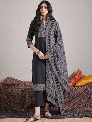 Ethnic Motifs Embroidered Mirror Work Pure Cotton Kurta With Trousers & Dupatta 3