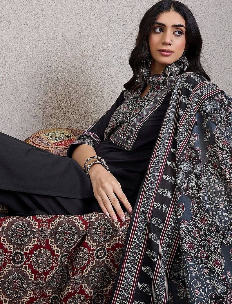 Ethnic Motifs Embroidered Mirror Work Pure Cotton Kurta With Trousers & Dupatta