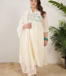 Plus Size Empire Thread Work Pure Cotton Kurta with Trousers & With Dupatta