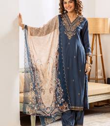 Women Paisley Embroidered Regular Kurta with Palazzos & With Dupatta