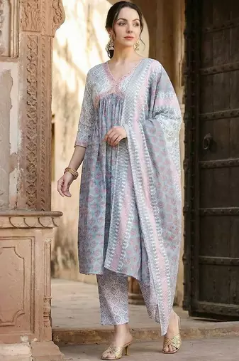 Women Ethnic Motifs Printed Tiered Pure Cotton Kurta with Trousers & With Dupatta
