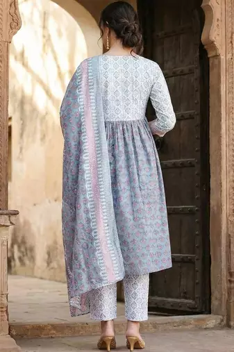 Women Ethnic Motifs Printed Tiered Pure Cotton Kurta with Trousers & With Dupatta