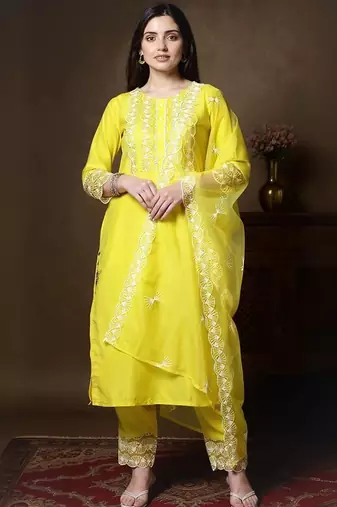 Women Yoke Design Round Neck Kurta With Trousers & Dupatta