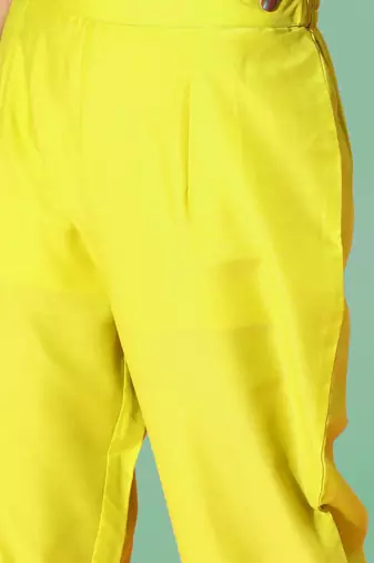 Women Yoke Design Round Neck Kurta With Trousers & Dupatta
