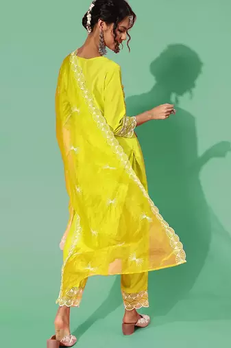 Women Yoke Design Round Neck Kurta With Trousers & Dupatta