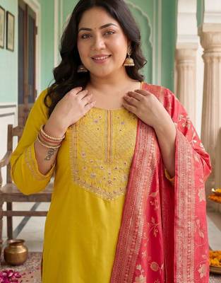 Plus Size Yellow Embroidered Straight Kurta Trousers With Dupatta Set 3