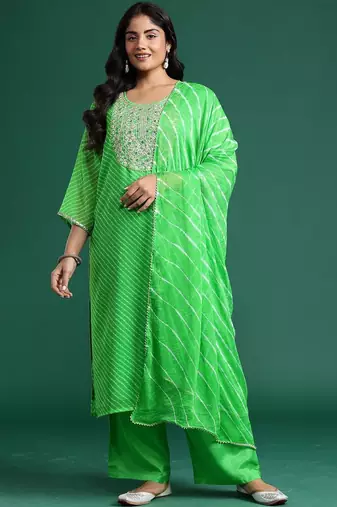 Plus Size Printed Regular Thread Work Kurta with Trousers & With Dupatta