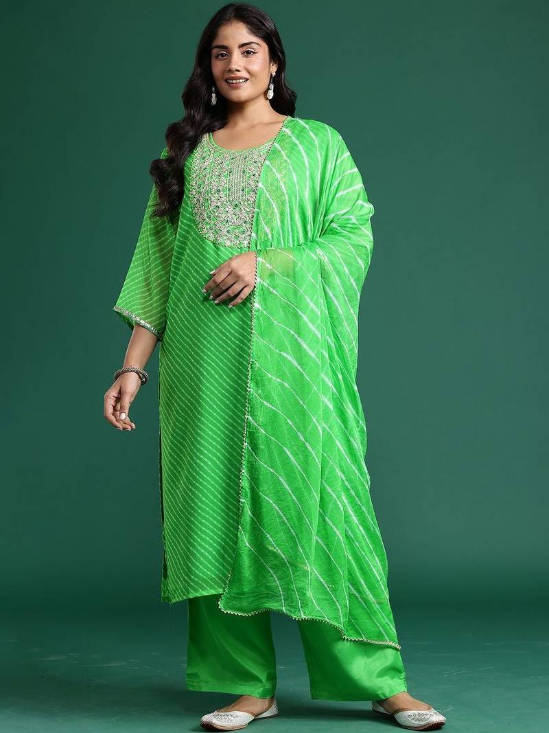 Plus Size Printed Regular Thread Work Kurta with Trousers & With Dupatta
