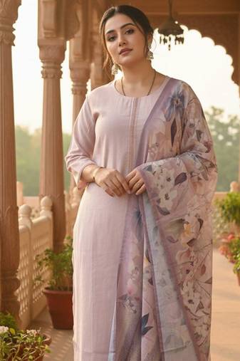 Women Thread Work Straight Kurta with Trouser & Printed Dupatta