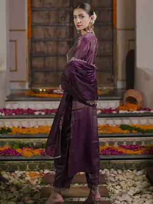 Women Ethnic Motifs Embroidered Regular Liva Kurta with Trousers & With Dupatta 3