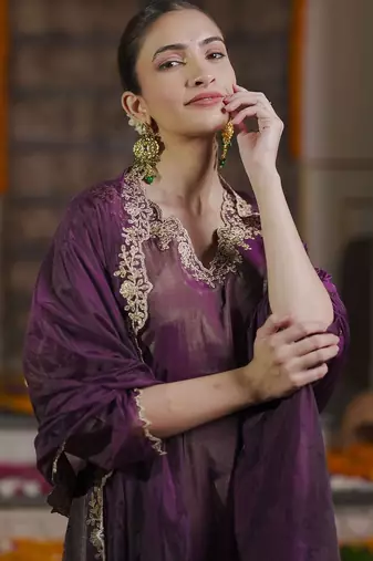 Women Ethnic Motifs Embroidered Regular Liva Kurta with Trousers & With Dupatta