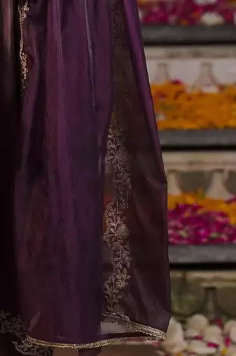 Women Ethnic Motifs Embroidered Regular Liva Kurta with Trousers & With Dupatta