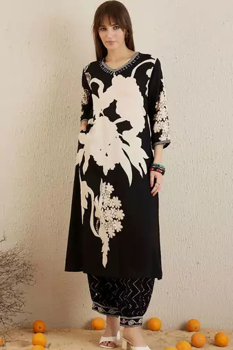 Women Floral Printed Regular Kurta with Trousers