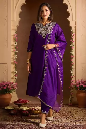 Ethnic Motifs Embroidered Sequinned Straight Kurta With Trousers & Dupatta