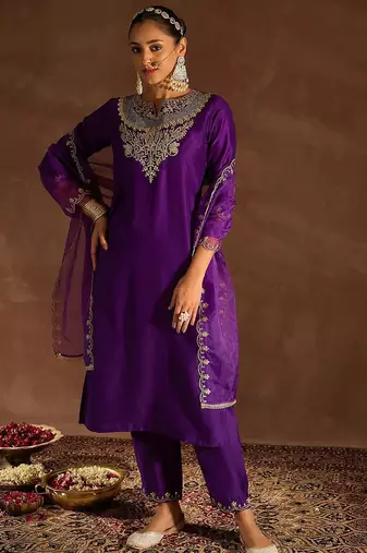 Ethnic Motifs Embroidered Sequinned Straight Kurta With Trousers & Dupatta