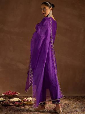 Ethnic Motifs Embroidered Sequinned Straight Kurta With Trousers & Dupatta 6