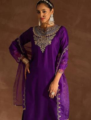 Ethnic Motifs Embroidered Sequinned Straight Kurta With Trousers & Dupatta 7
