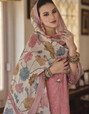 Floral Printed Thread Work Linen Kurta Set 2