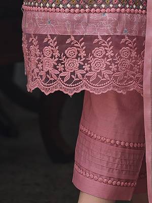 Floral Printed Thread Work Linen Kurta Set 5