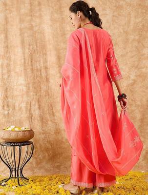 Ethnic Motifs Printed Straight Liva Kurta with Palazzos & Dupatta 4