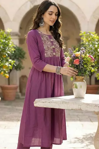 Women Floral Embroidered Panelled Thread Work Pure Cotton Kurta with Trousers