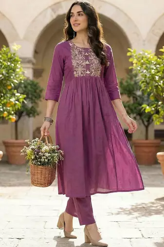 Women Floral Embroidered Panelled Thread Work Pure Cotton Kurta with Trousers