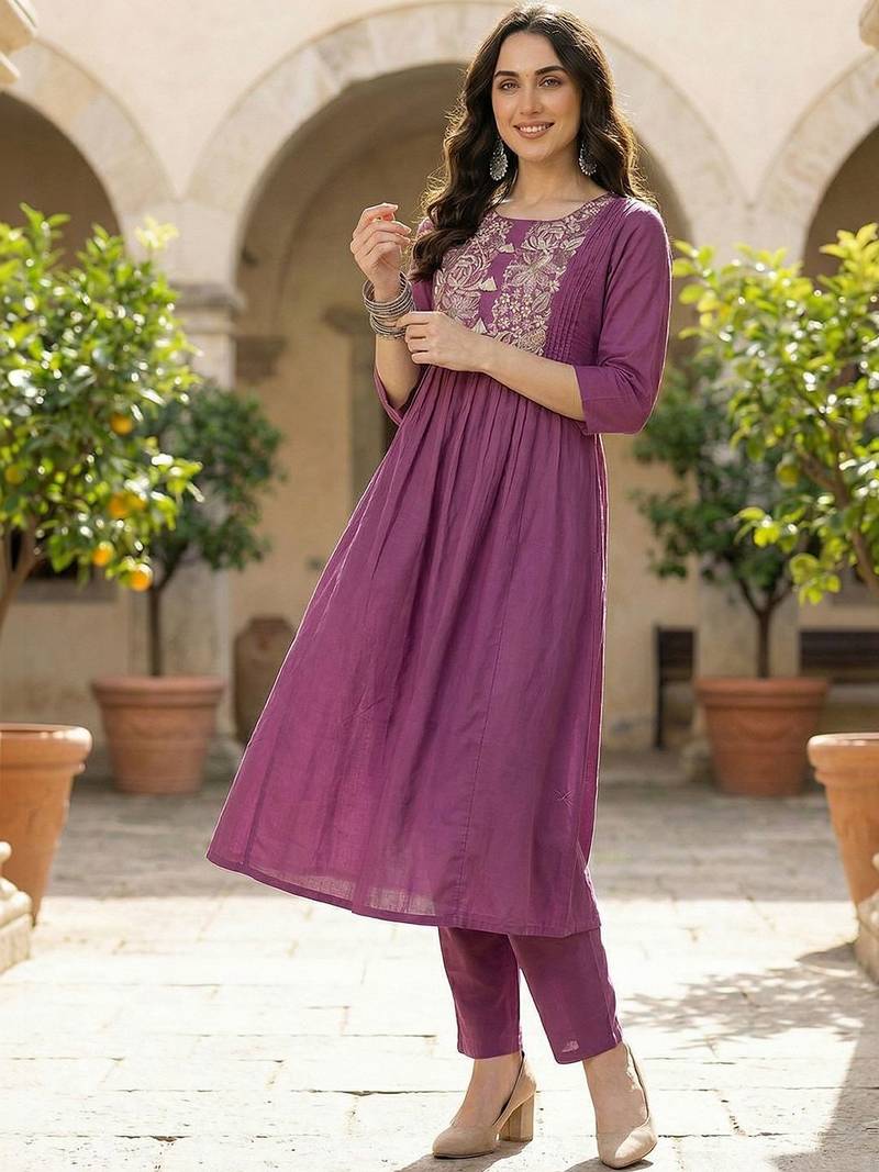 Women Floral Embroidered Panelled Thread Work Pure Cotton Kurta with Trousers