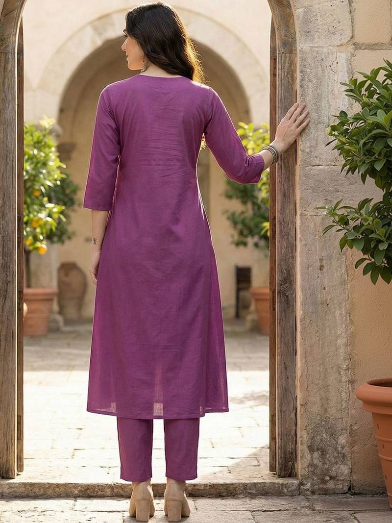Women Floral Embroidered Panelled Thread Work Pure Cotton Kurta with Trousers