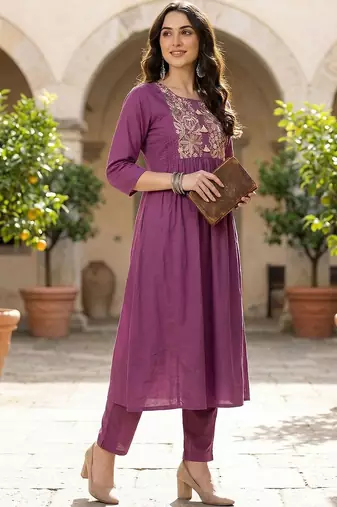 Women Floral Embroidered Panelled Thread Work Pure Cotton Kurta with Trousers