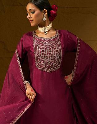 Ethnic Motifs Embroidered Sequinned Straight Kurta with Trousers & With Dupatta 2