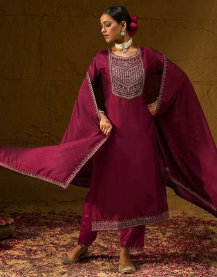 Ethnic Motifs Embroidered Sequinned Straight Kurta with Trousers & With Dupatta 3