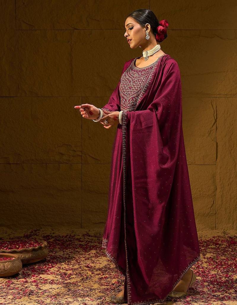 Ethnic Motifs Embroidered Sequinned Straight Kurta with Trousers & With Dupatta