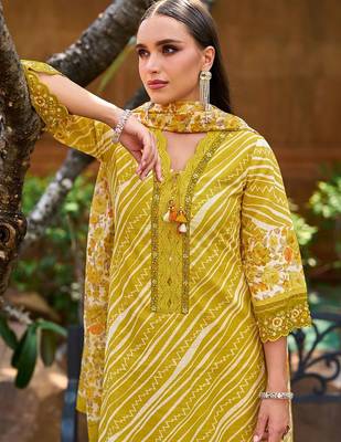 Mustard Leheriya Printed Thread Work Pure Cotton Kurta with Trousers & Dupatta 2