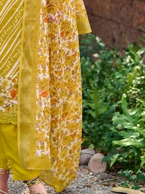Mustard Leheriya Printed Thread Work Pure Cotton Kurta with Trousers & Dupatta 4