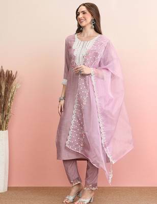 Floral Embroidered Round Neck Thread Work Straight Kurta with Trousers & Dupatta 1