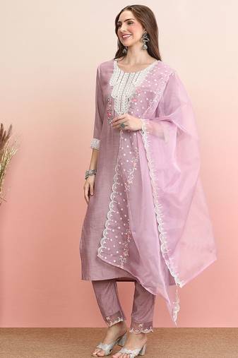 Floral Embroidered Round Neck Thread Work Straight Kurta with Trousers & Dupatta
