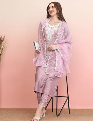 Floral Embroidered Round Neck Thread Work Straight Kurta with Trousers & Dupatta 5