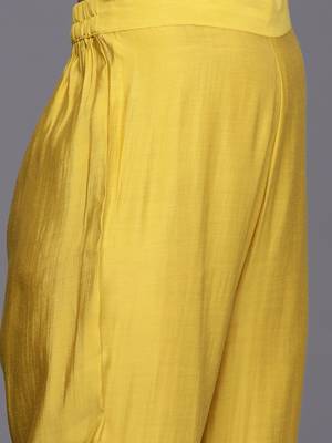 Women Floral Embroidered Regular Thread Work Kurta with Trousers & Dupatta 3