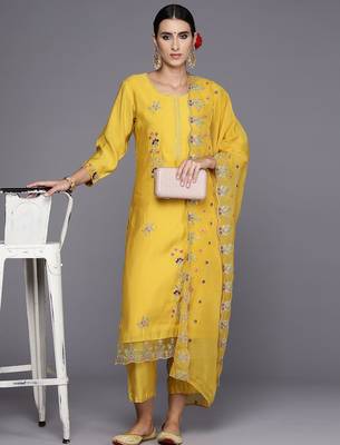 Women Floral Embroidered Regular Thread Work Kurta with Trousers & Dupatta 7