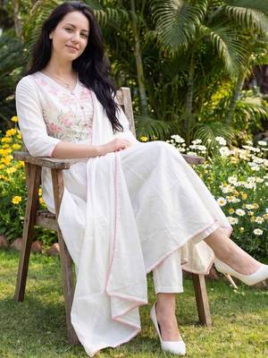 Women Floral Embroidered Empire Thread Work Pure Cotton Kurta with Trousers & With Dupatta 1