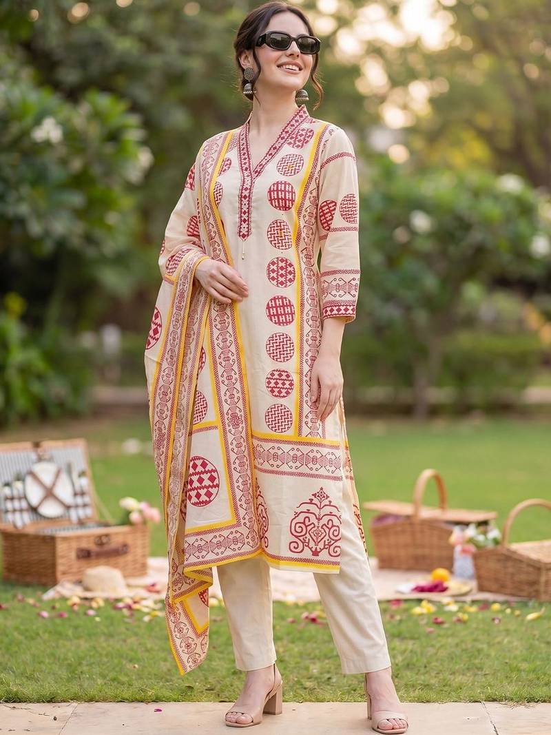 Women Ethnic Motifs Printed Regular Pure Cotton Kurta with Trousers & With Dupatta
