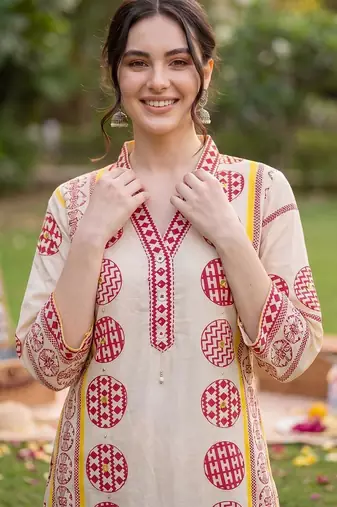 Women Ethnic Motifs Printed Regular Pure Cotton Kurta with Trousers & With Dupatta