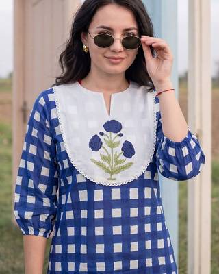 Women Printed Regular Pure Cotton Kurta with Trousers 2