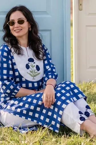 Women Printed Regular Pure Cotton Kurta with Trousers