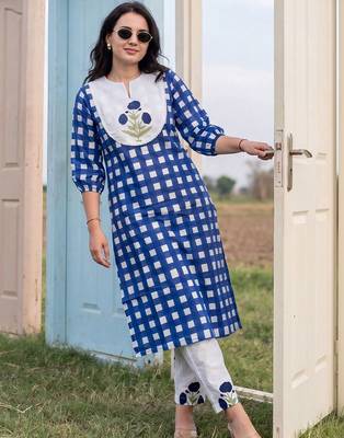 Women Printed Regular Pure Cotton Kurta with Trousers 5