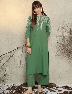 Embroidered Mandarin Collar Thread Work Pure Cotton Kurta With Trousers 2
