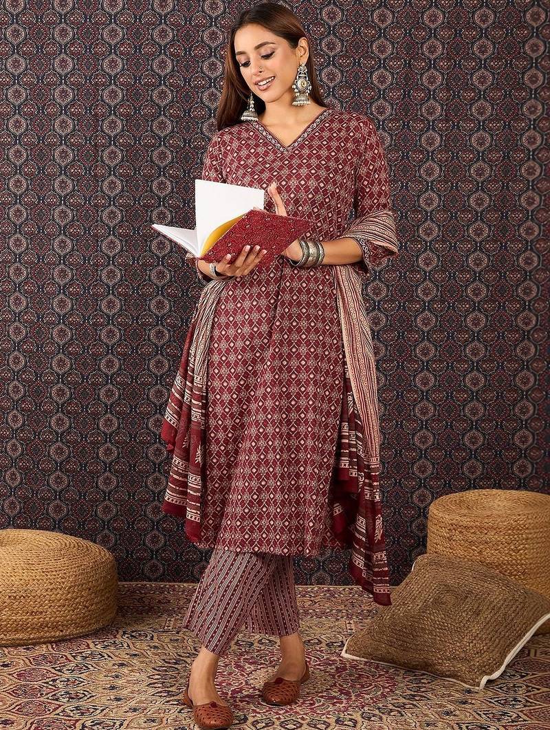 Women Printed Regular Pure Cotton Kurta with Trousers & With Dupatta