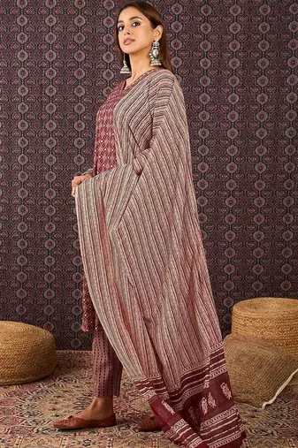 Women Printed Regular Pure Cotton Kurta with Trousers & With Dupatta