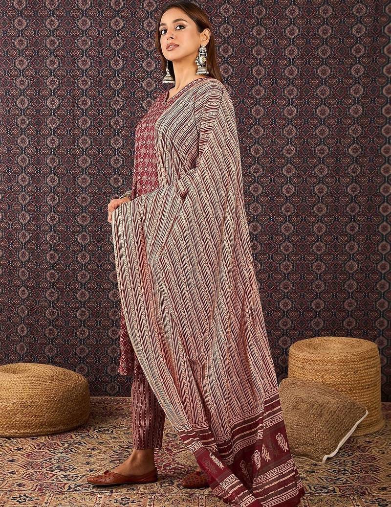 Women Printed Regular Pure Cotton Kurta with Trousers & With Dupatta